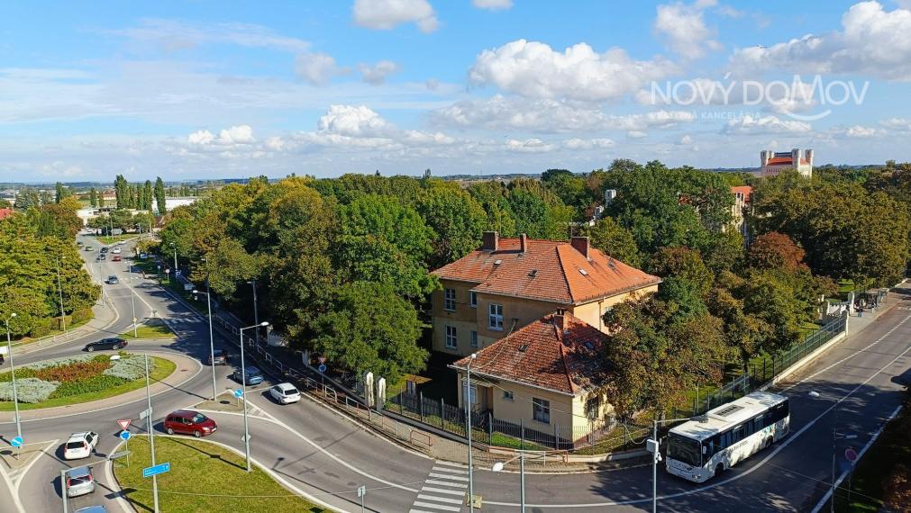 PREDAJ : 3 izbový byt s balkónom, 82 m², Hlavná ulica, GALANTA